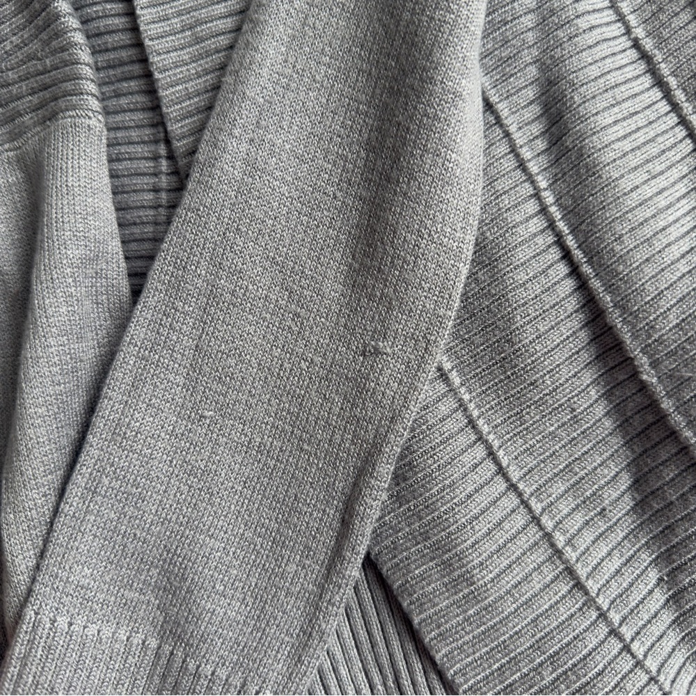 Lululemon Transformation Wrap Sweater Gray Size 2 - Picture 4 of 5